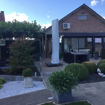 De Achtertuin Apartment Maasmechelen Bagian luar foto