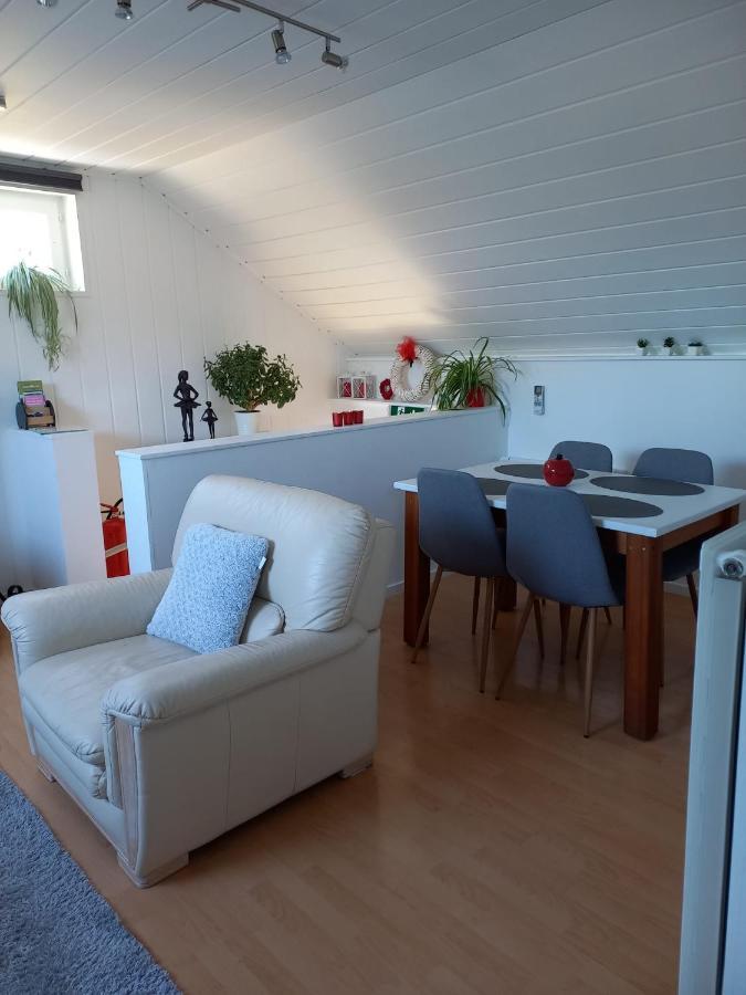 De Achtertuin Apartment Maasmechelen Bagian luar foto